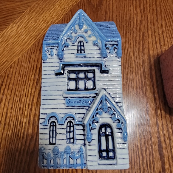 Two Vintage Ceramic Jar Shops Houses - Picture 4 of 6